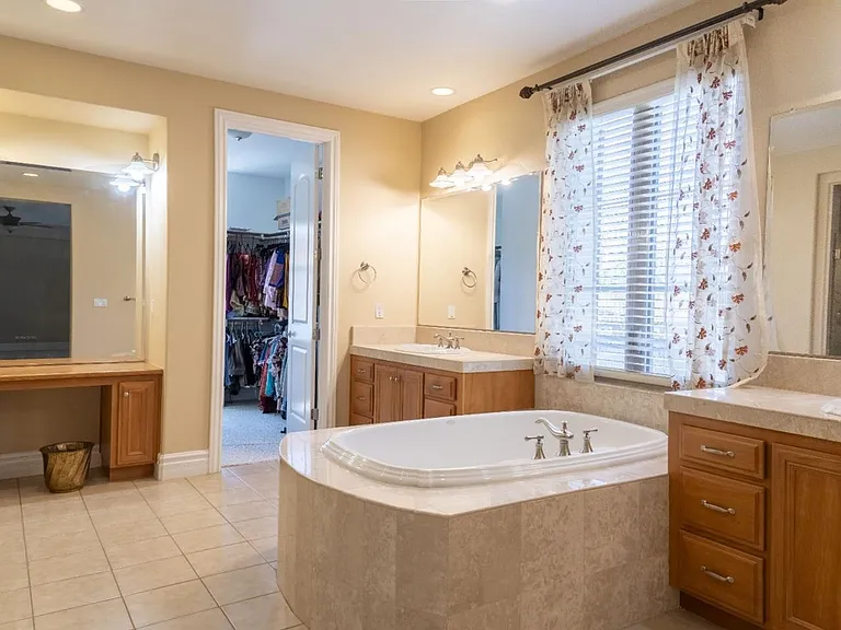 1101 Macias Ln — Photo 13