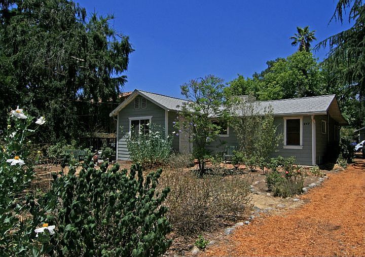 1st image of 449 Alamosa Dr