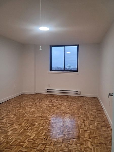 Peterborough Apartment for rent - 3 Bedrooms — photo 4