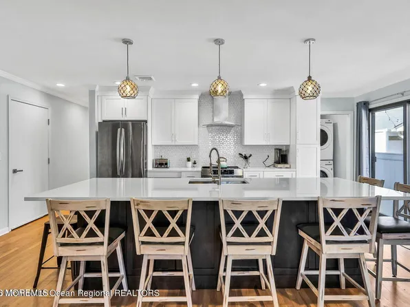 1813 Bradley Ter, Lake Como, NJ 07719