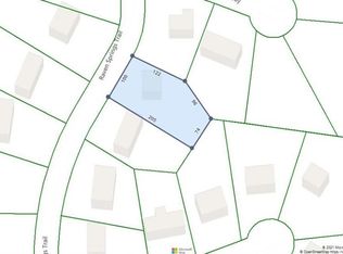 504 Raven Springs Trl, Stone Mountain, GA 30087