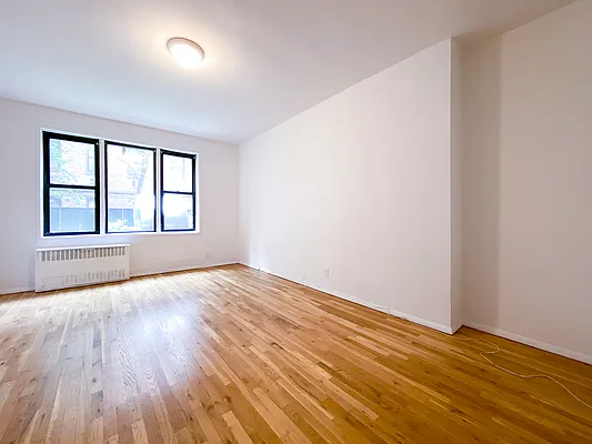 Rented by Compass | media 11