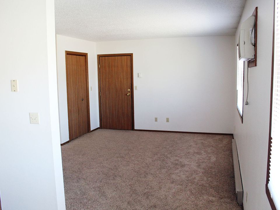 1st image of 1706 9th St N APT 101