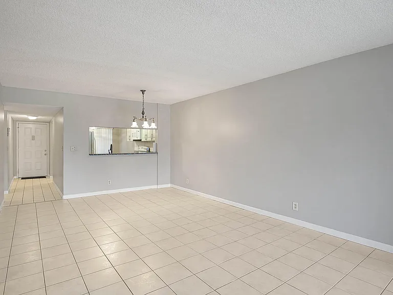 7593 Tahiti Ln #106 — Photo 4