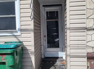 1019 Chestnut St #2A, Reading, PA 19602