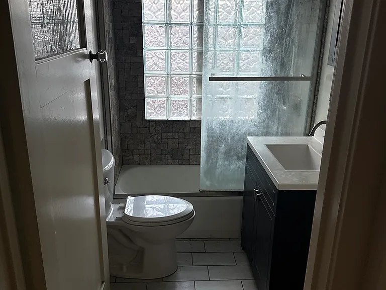 1259 N Prairie St #2 — Photo 8