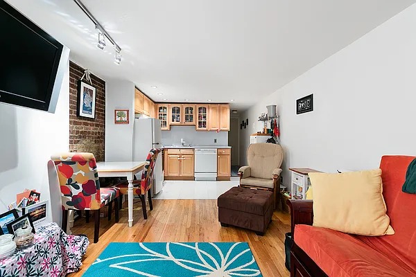 Rented by Compass | media 5