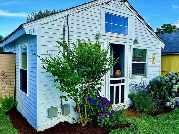 64 Burnside Ave Unit 61, Narragansett, RI 02882