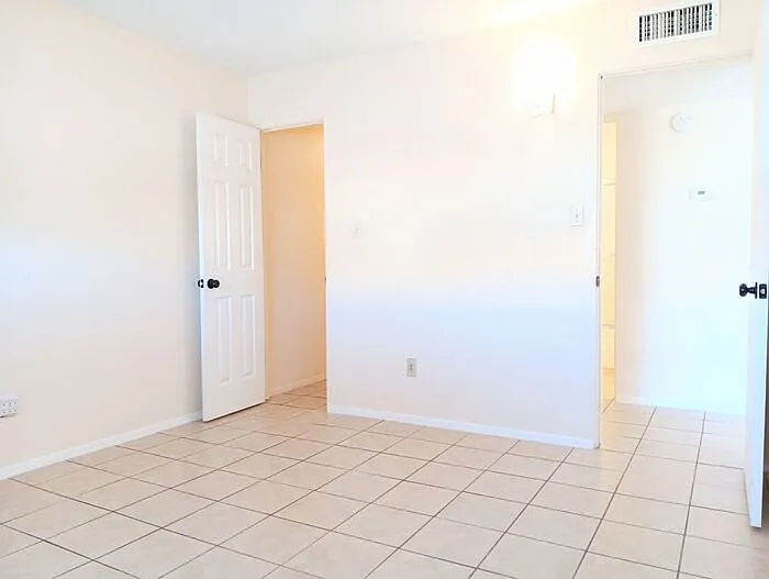 2933 N Geronimo Ave — Photo 9