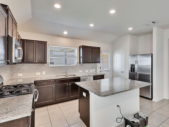 3rd image of 3805 Black Granite Dr