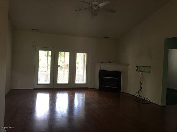 3rd image of 294 Bonnet Way SE