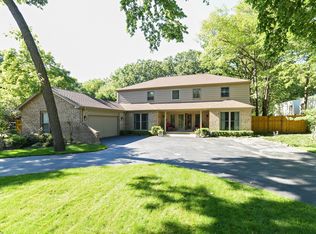 2063 Burr Oaks Ln, Highland Park, IL 60035