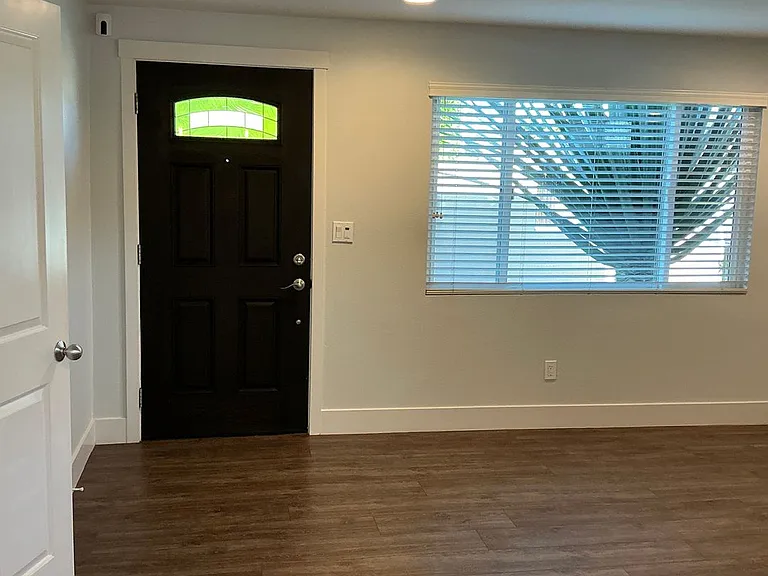 326 S Waverly St #1-4 — Photo 10