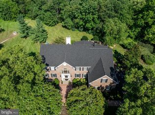 18 Millennium Dr, Columbus, NJ 08022