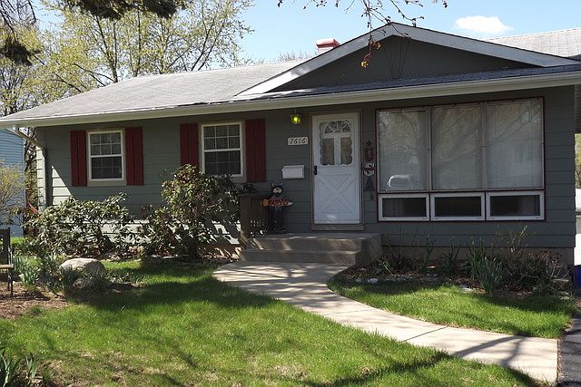 1st image of 7616 Walnut Ave