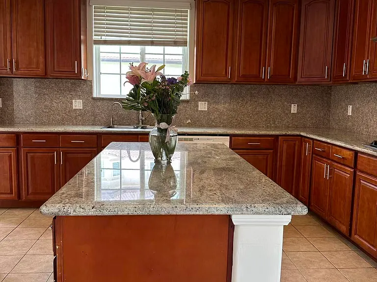 13736 Monterey Ave — Photo 7