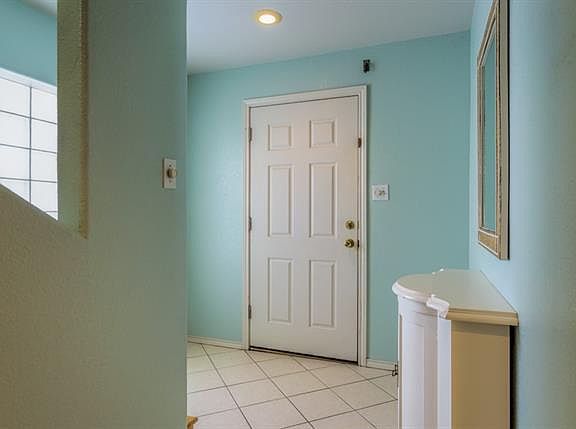 3rd image of 209 W Morningside Dr
