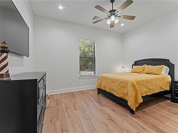 4th image of 40028 Cane St