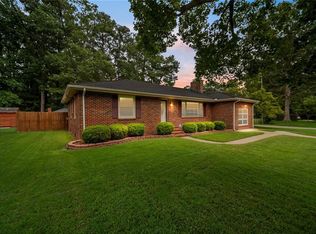 233 Mayflower Rd, Portsmouth, VA 23701