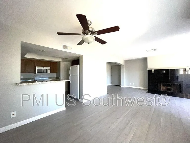 1611 Highway 95 #B208 — Photo 10