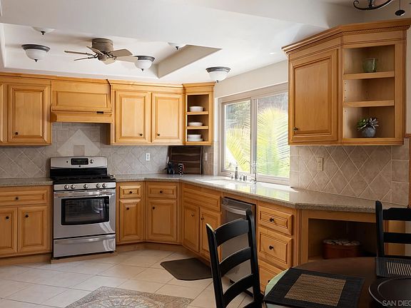 5th image of 3771 Kelton Dr