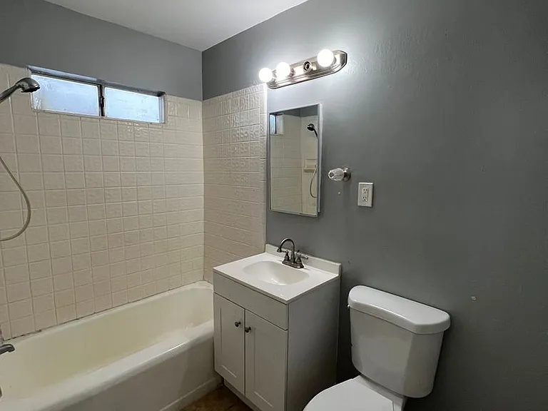 521 Eye St — Photo 9