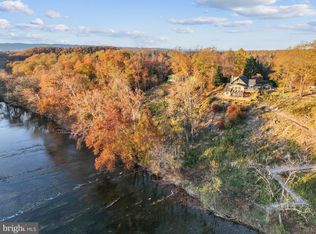 52 Cedar Rd, Strasburg, VA 22657