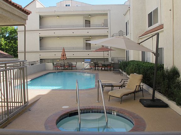 3rd image of 501 E Del Mar Blvd APT 205