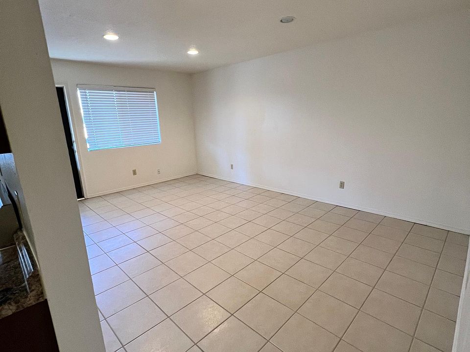 2nd image of 625 Kingman Ave APT A
