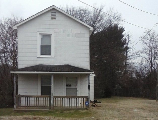 1st image of 115 Farrar St
