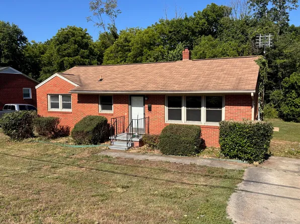 511 N 5th St, Mebane, NC 27302