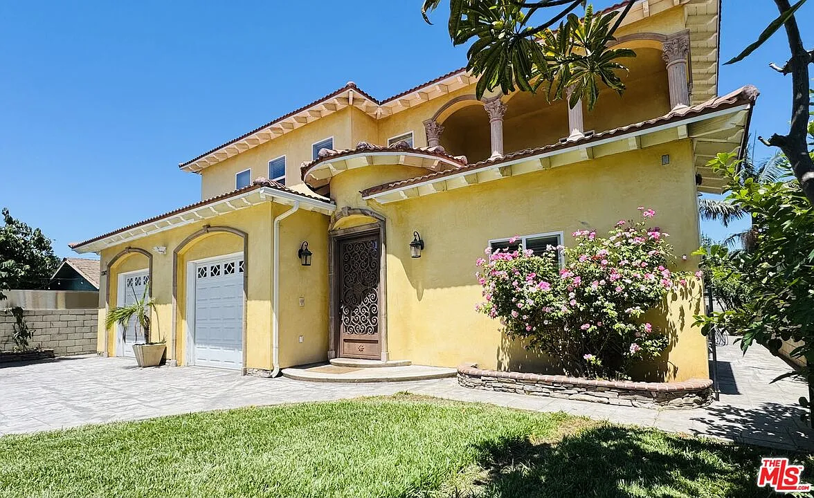 3 bed, 5.0 bath, 3700 sqft, $6,500 — Photo 2