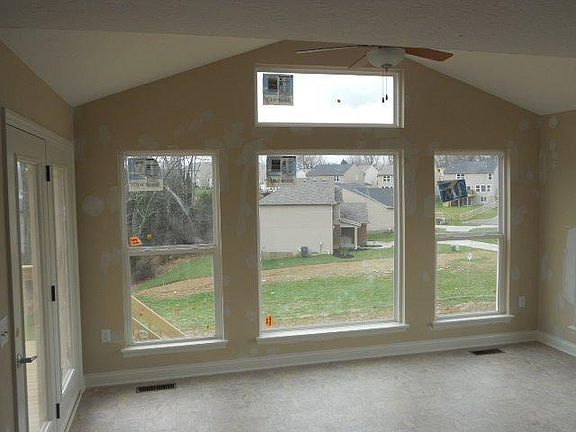 3rd image of 7265 Redridge Dr