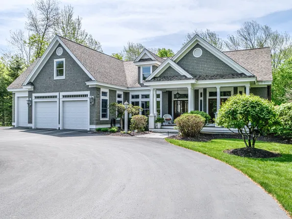 11 Silver Brook Circle, Scarborough, ME 04074