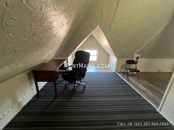 4th image of 133 Essex St #14