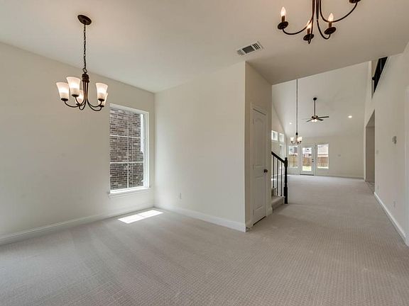 3rd image of 353 Gleneagles Dr
