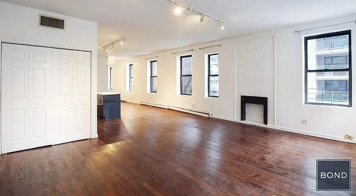 Rented by Bond New York | media 5