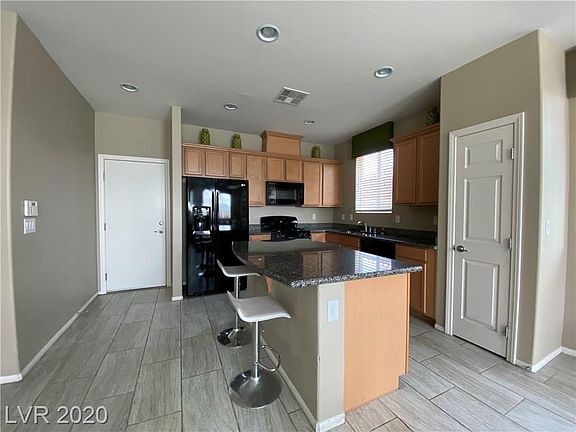 4th image of 719 Tall Arrow Ave