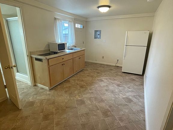 3rd image of 559 Virginia Dr House 559