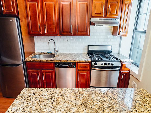 4th image of 1563 Dekalb Ave #4F