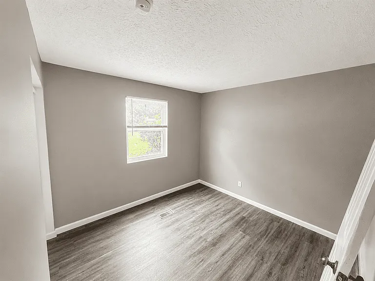 2036 Catalpa Dr #B — Photo 9