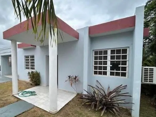 26 1st St, Hatillo, PR 00659