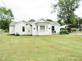 2703 Benoch Ave, Louisville, KY 40216