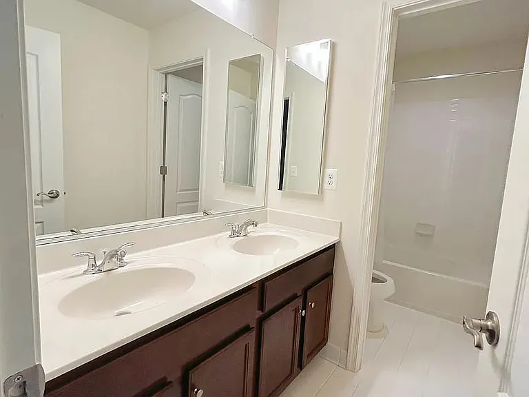 24887 Coventry Grove Ct — Photo 30