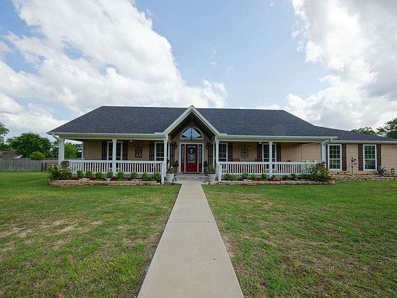 4th image of 226 County Road 3821