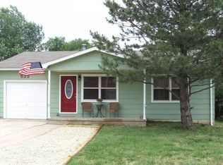 532 N 10th St, Towanda, KS 67144
