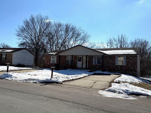 1st image of 104 Timberbrook Dr APT A
