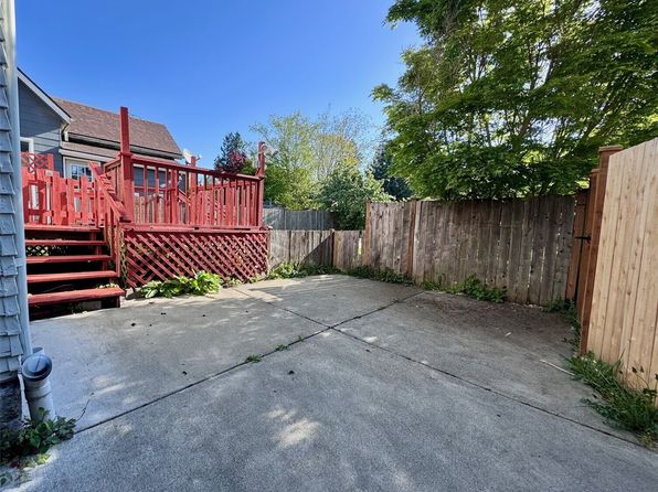 914 23rd Avenue, Seattle, WA 98122