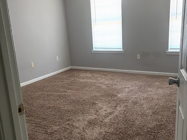 437 Jason Dr #4 — Photo 7