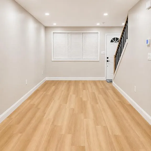 4325 Hayes St NE — Photo 2